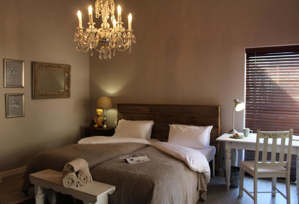 Hotel 35 On Basil Caledon Zewnętrze zdjęcie